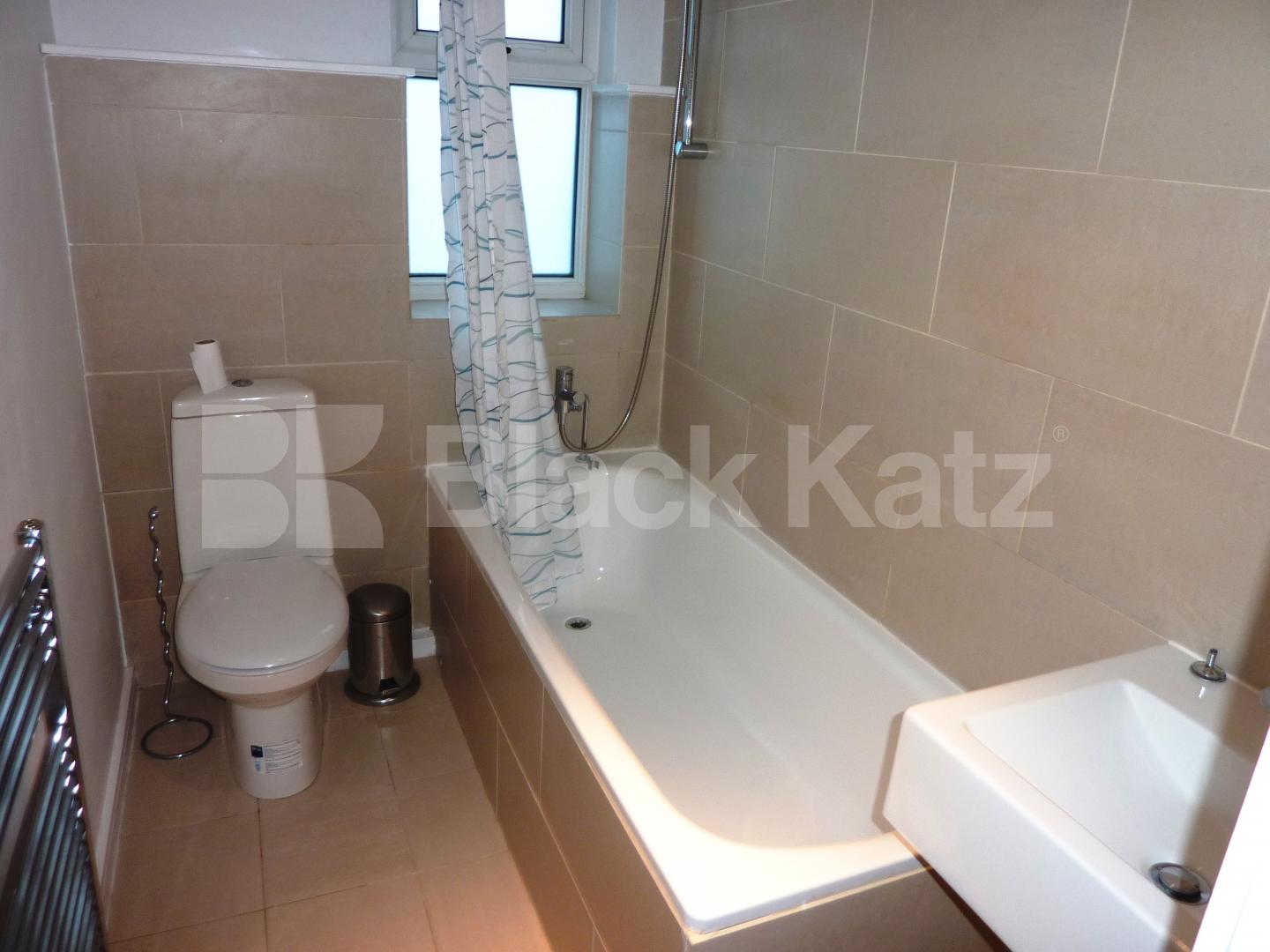 			NEW INSTRUCTION!, 1 Bedroom, 1 bath, 1 reception Flat			 Royal College Street, CAMDEN